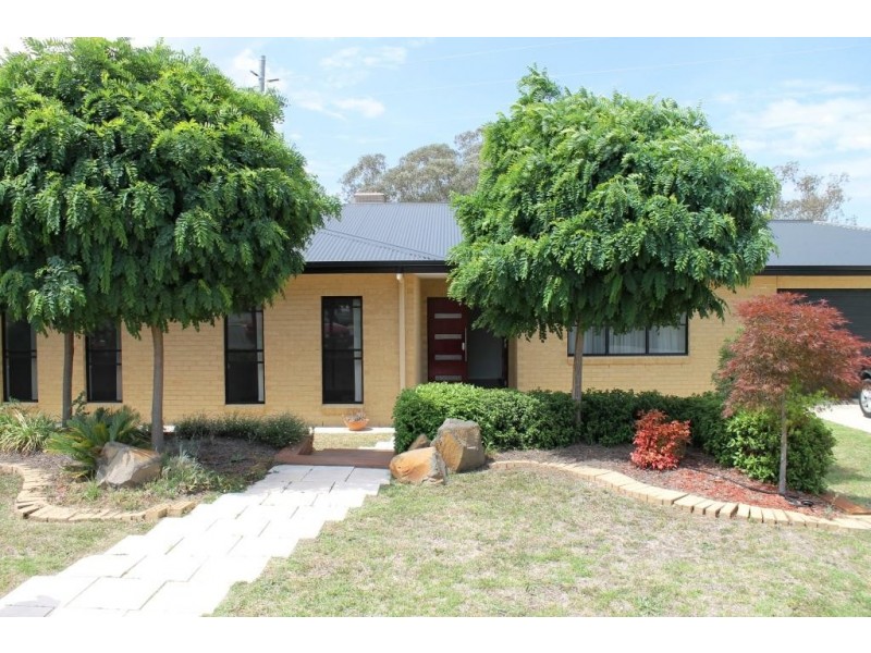 26 Coolibah Drive, Inverell NSW 2360