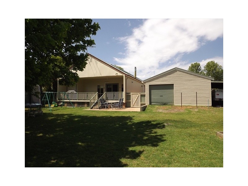 7 George St, Coonabarabran NSW 2357