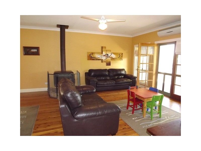 7 George St, Coonabarabran NSW 2357