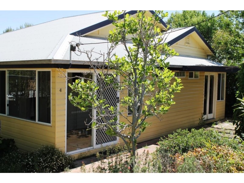 4 Anderson Street, Inverell NSW 2360