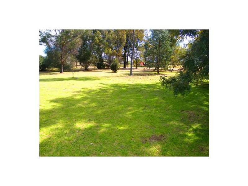 4 Arnold Ave, Spring Ridge NSW 2343