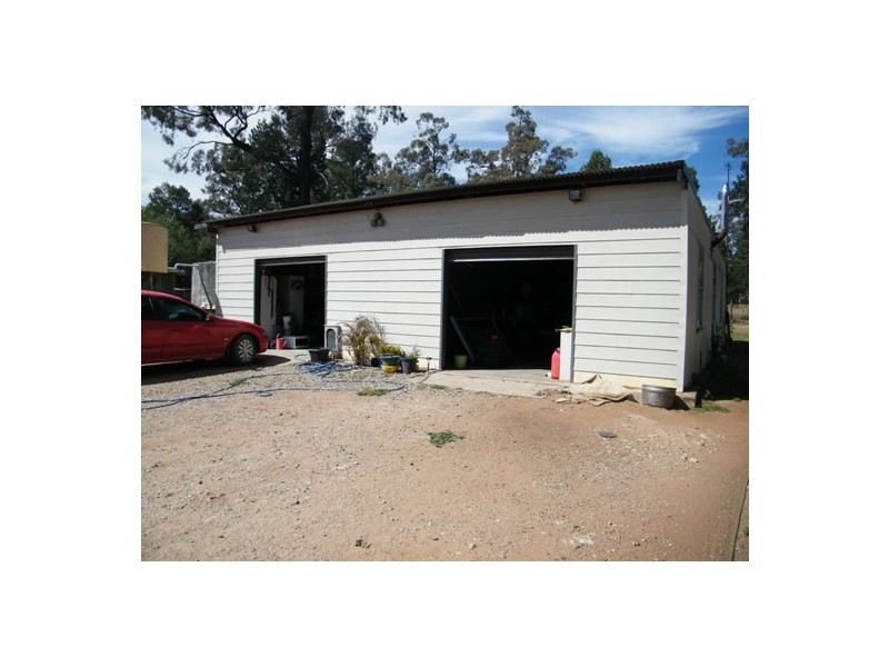 4 Arnold Ave, Spring Ridge NSW 2343