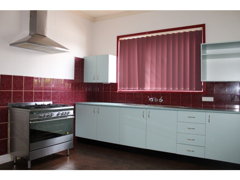 7 Cameron Street, Inverell NSW 2360