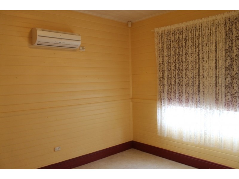 7 Cameron Street, Inverell NSW 2360