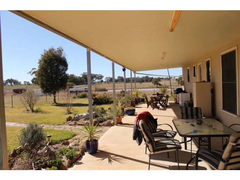 PRETORIA PARK Pretoria Park Road, Inverell NSW 2360