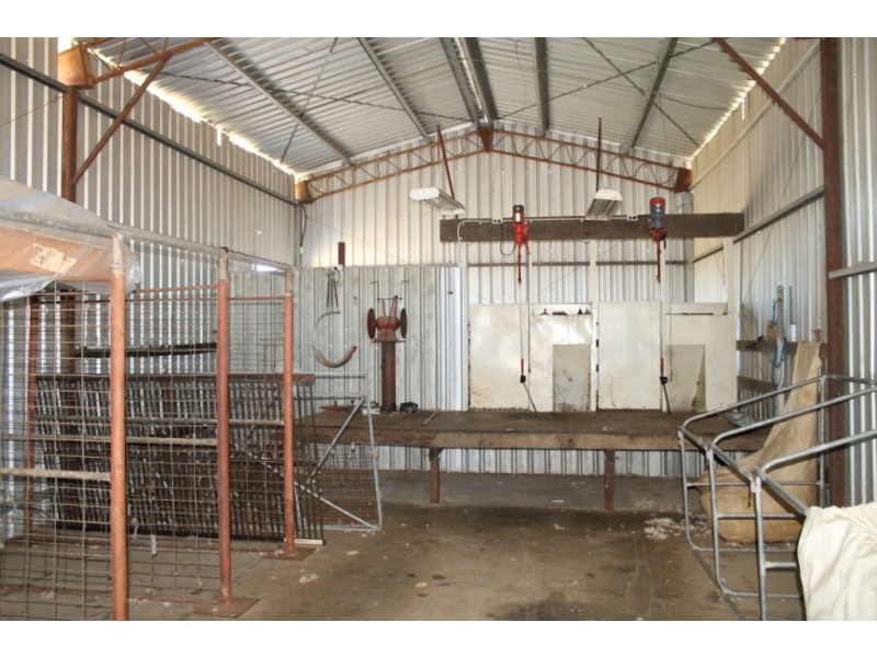 PRETORIA PARK Pretoria Park Road, Inverell NSW 2360