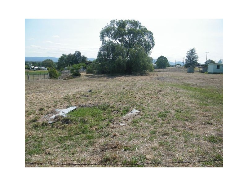 38 Simpson Street, Quirindi NSW 2343