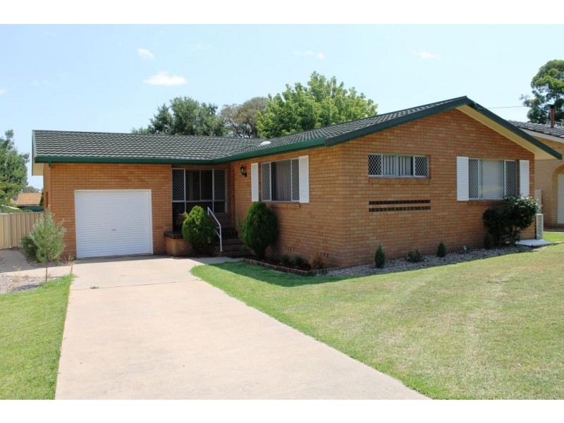 10 Sapphire Street, Inverell NSW 2360
