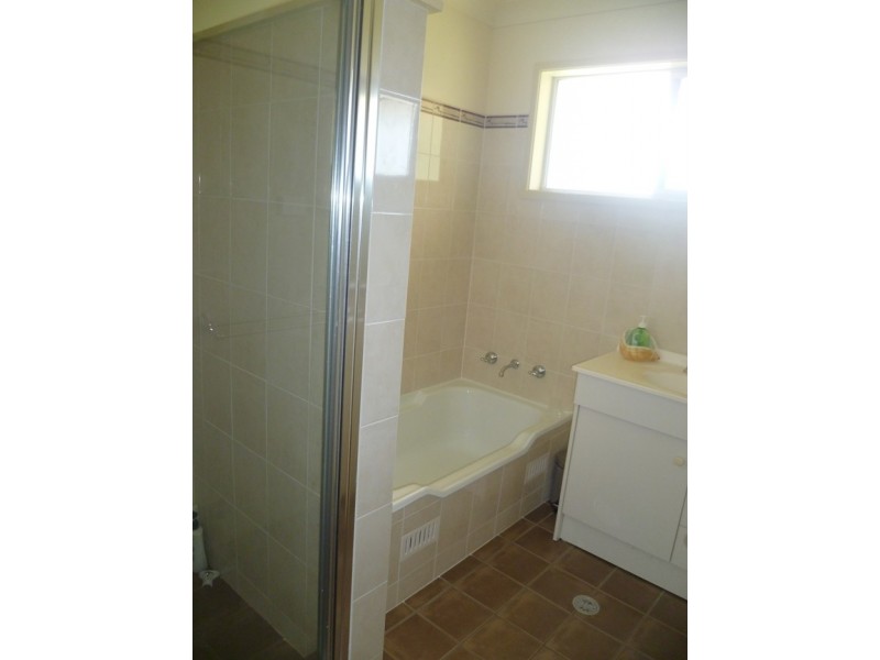 10 Sapphire Street, Inverell NSW 2360