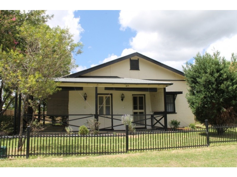 47 Rivers Street, Inverell NSW 2360