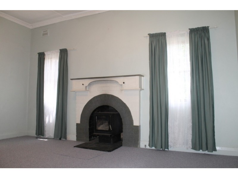 47 Rivers Street, Inverell NSW 2360