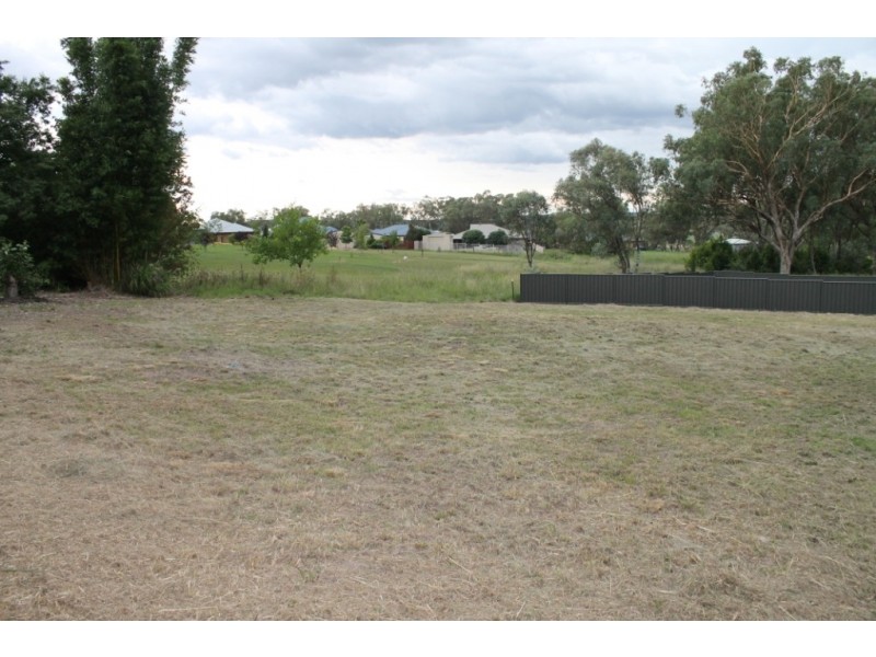 6 Vincent Place, Inverell NSW 2360