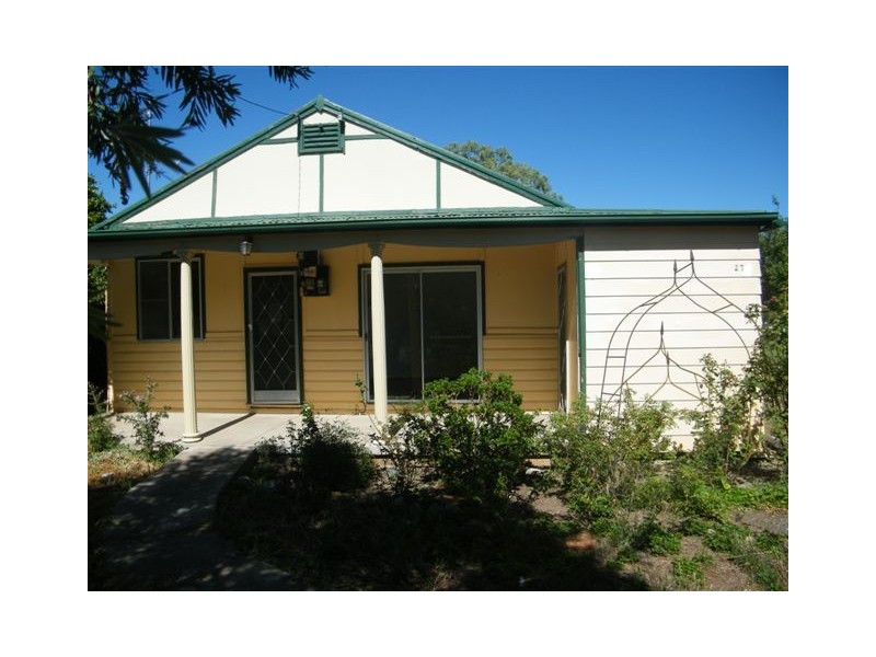 27 Pollock Street, Quirindi NSW 2343