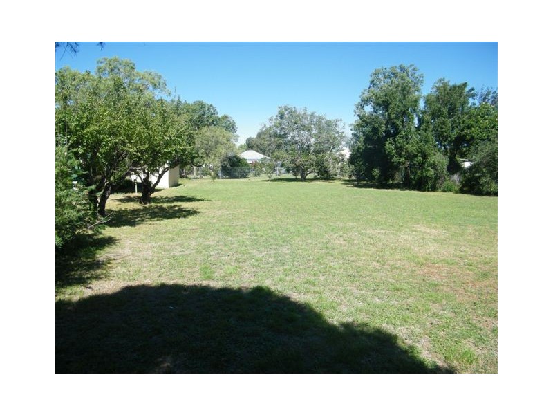 27 Pollock Street, Quirindi NSW 2343