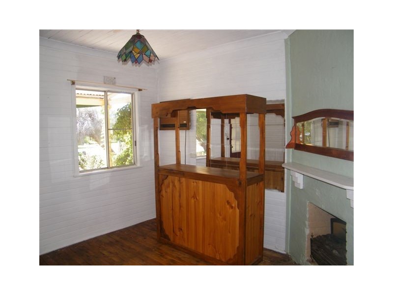 27 Pollock Street, Quirindi NSW 2343