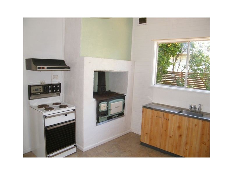 27 Pollock Street, Quirindi NSW 2343