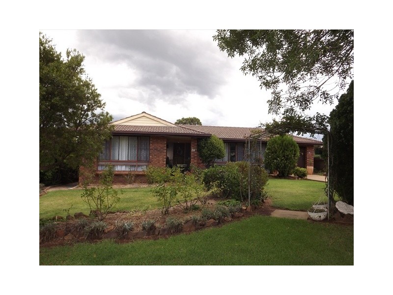 28 North St, Coonabarabran NSW 2357