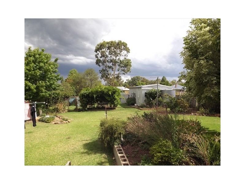 28 North St, Coonabarabran NSW 2357