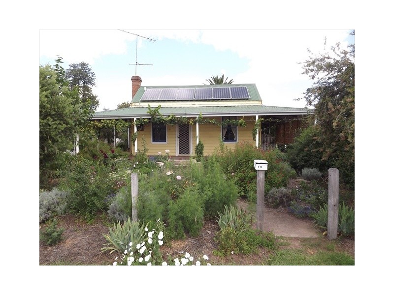 112 Dalgarno St, Coonabarabran NSW 2357