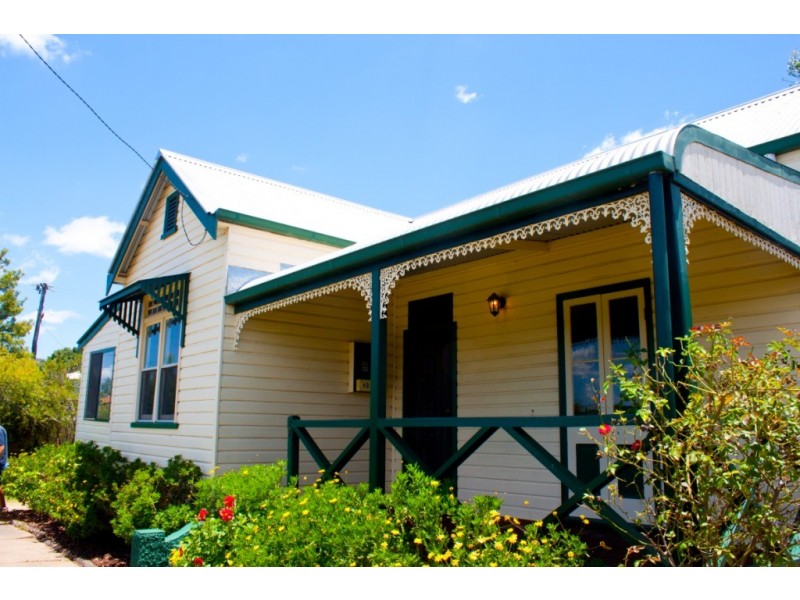 27 Auburn Vale Road, Inverell NSW 2360