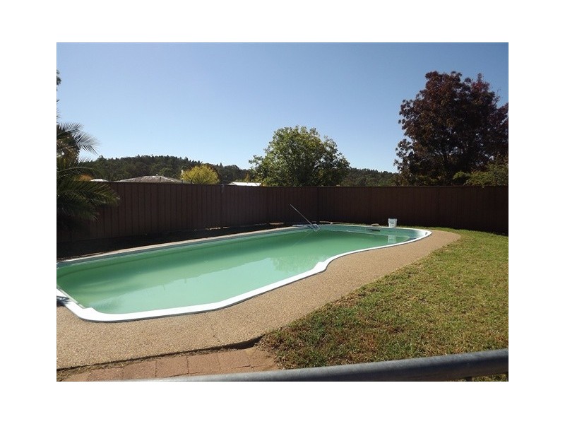 17 North St, Coonabarabran NSW 2357