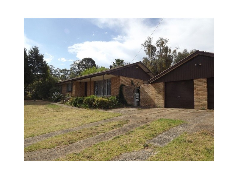 17 North St, Coonabarabran NSW 2357