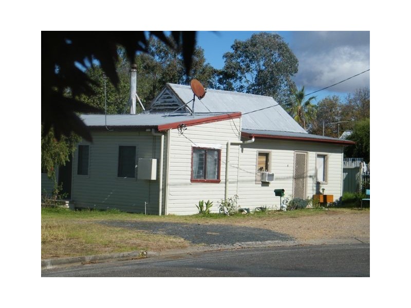 4 Spring Street, Quirindi NSW 2343