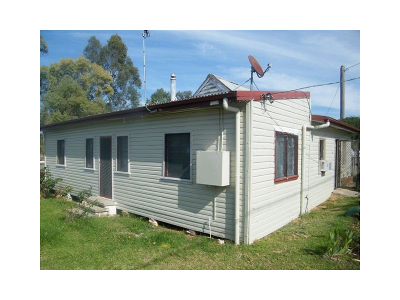 4 Spring Street, Quirindi NSW 2343