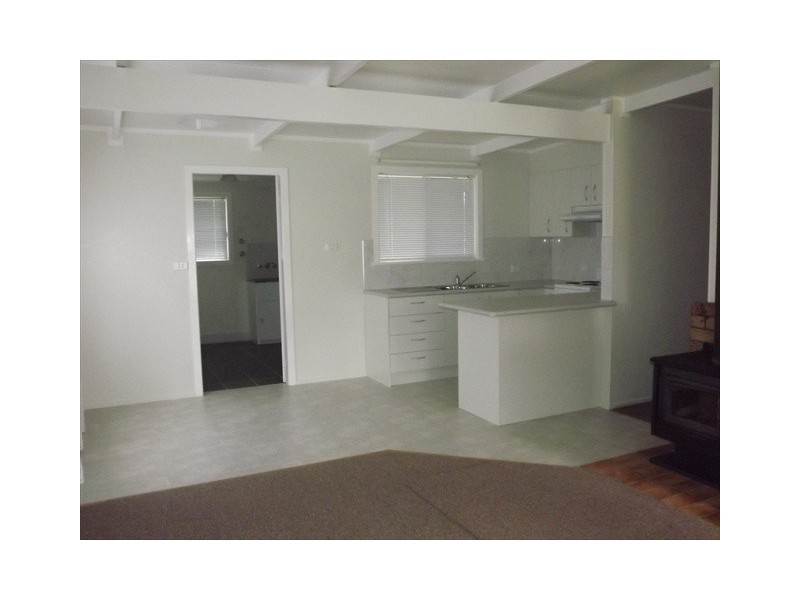 14 White St, Coonabarabran NSW 2357