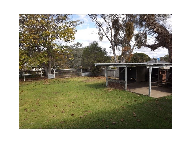 14 White St, Coonabarabran NSW 2357