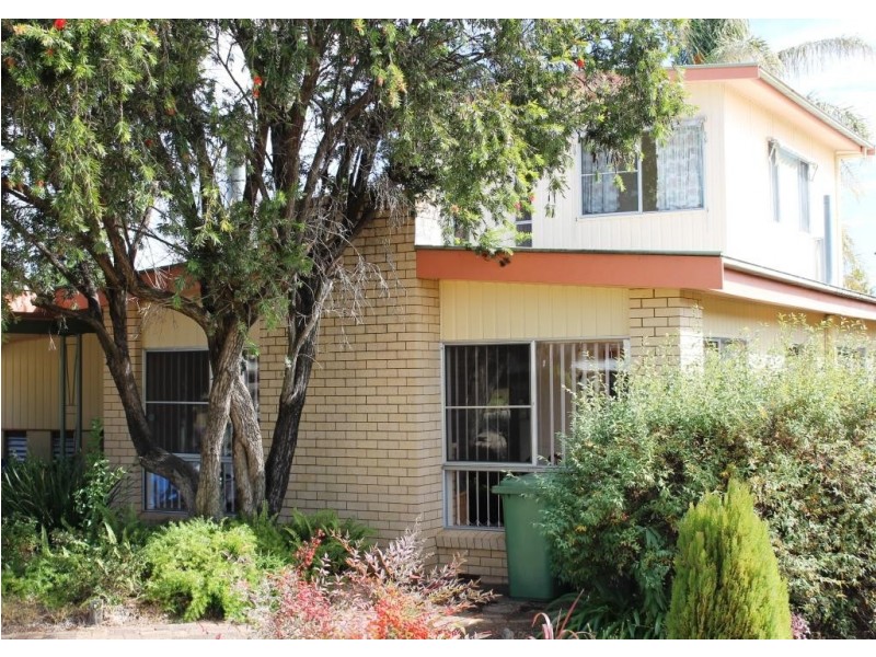 32 Greaves Street, Inverell NSW 2360