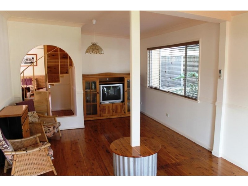 32 Greaves Street, Inverell NSW 2360