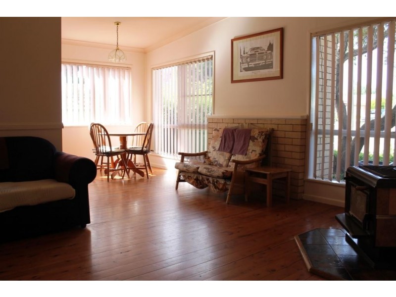 32 Greaves Street, Inverell NSW 2360