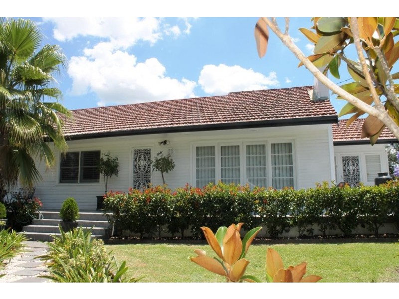 24 Brae Street, Inverell NSW 2360