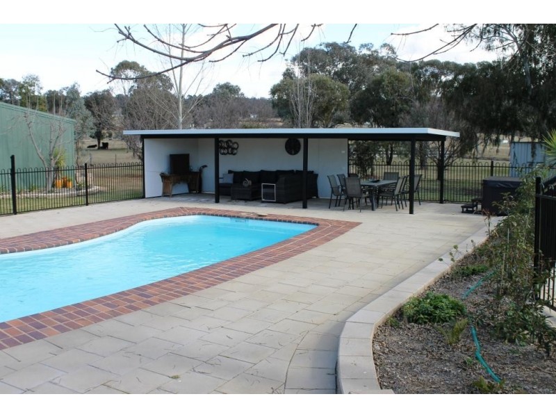 81 Roscrae Lane, Inverell NSW 2360