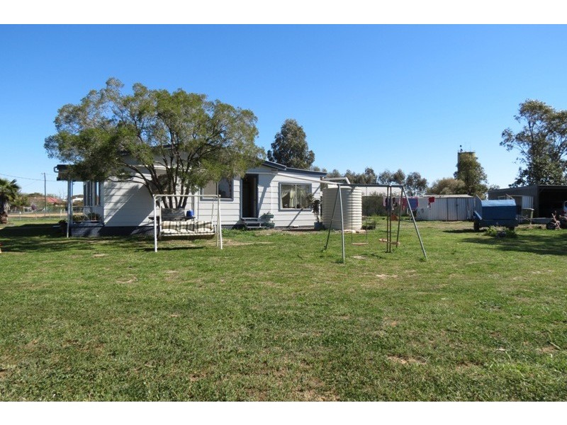 16 Gunningbar Street, Nevertire NSW 2831