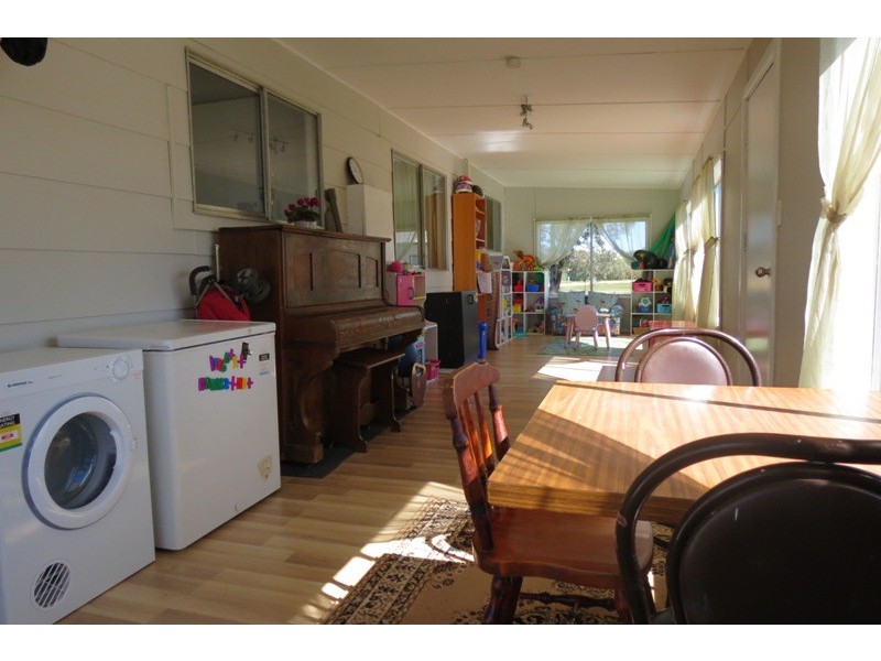 16 Gunningbar Street, Nevertire NSW 2831