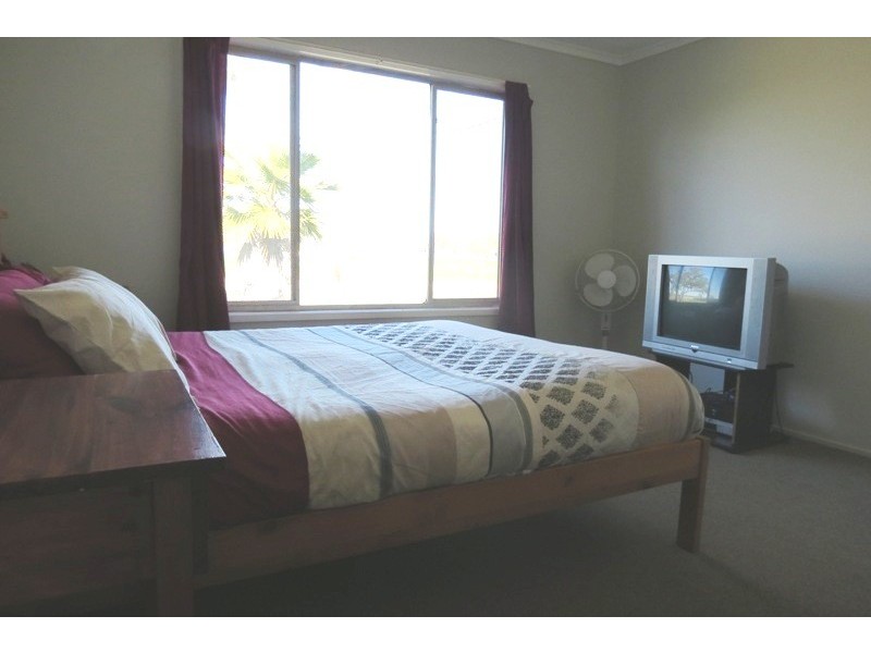 16 Gunningbar Street, Nevertire NSW 2831
