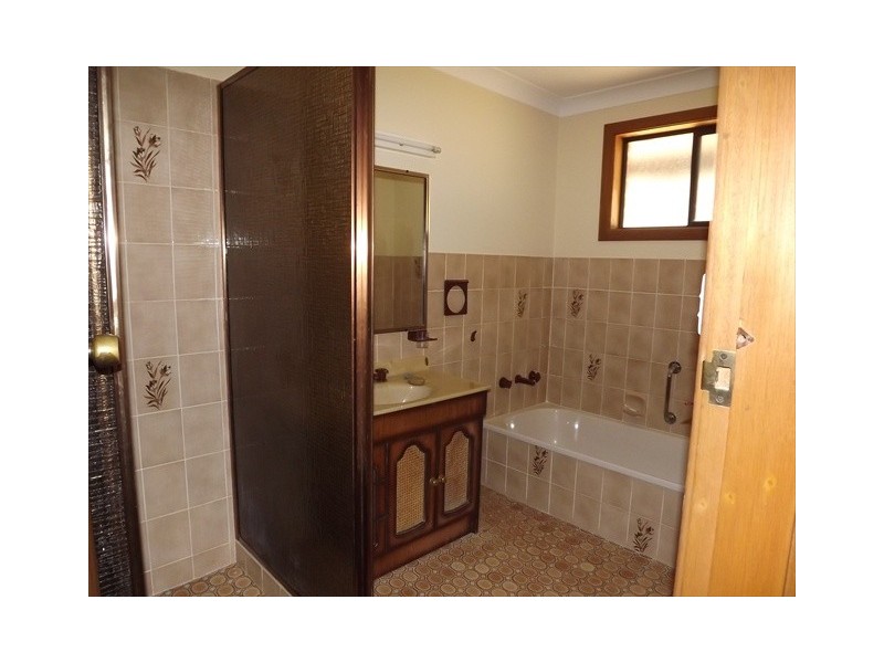 15 Neate St, Coonabarabran NSW 2357