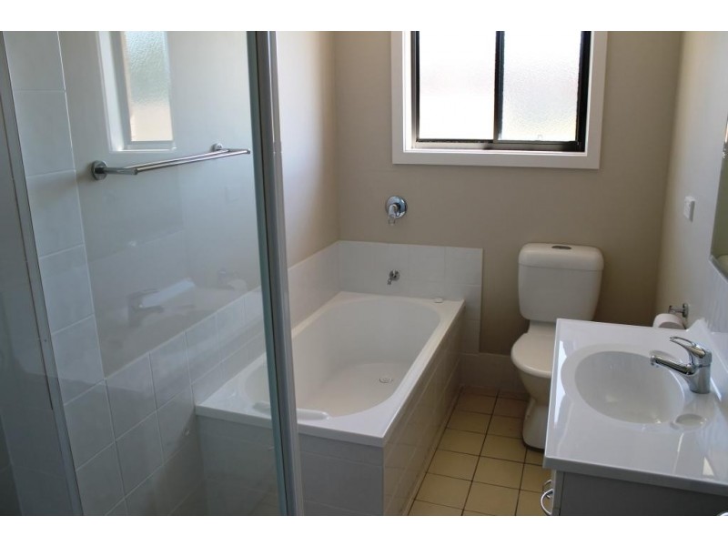 14B Brownleighvale Drive, Inverell NSW 2360