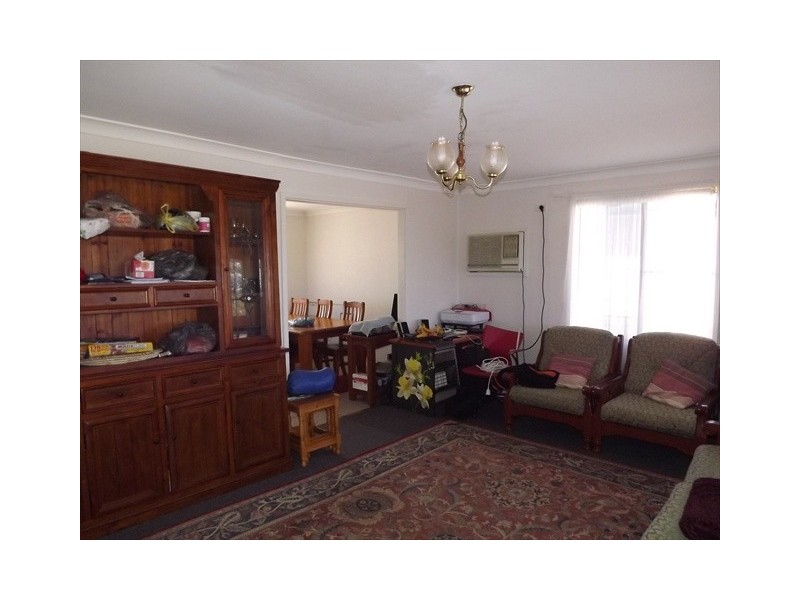 48 George St, Binnaway NSW 2395