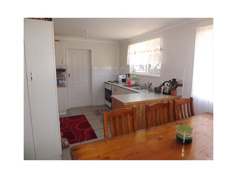 48 George St, Binnaway NSW 2395