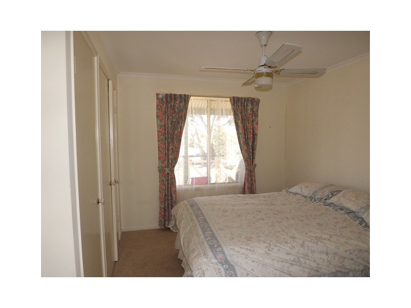 50 George St, Binnaway NSW 2395