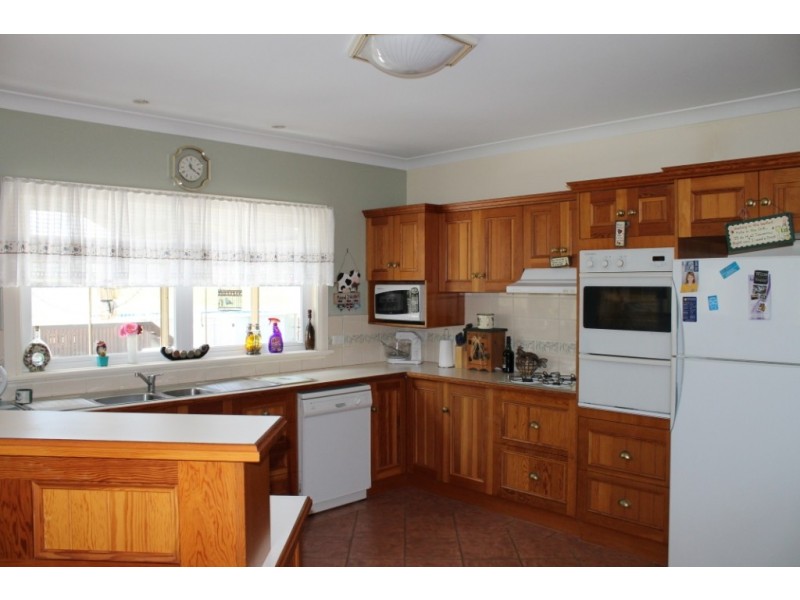 117b Moore Street, Inverell NSW 2360