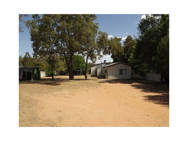 8 White St, Coonabarabran NSW 2357