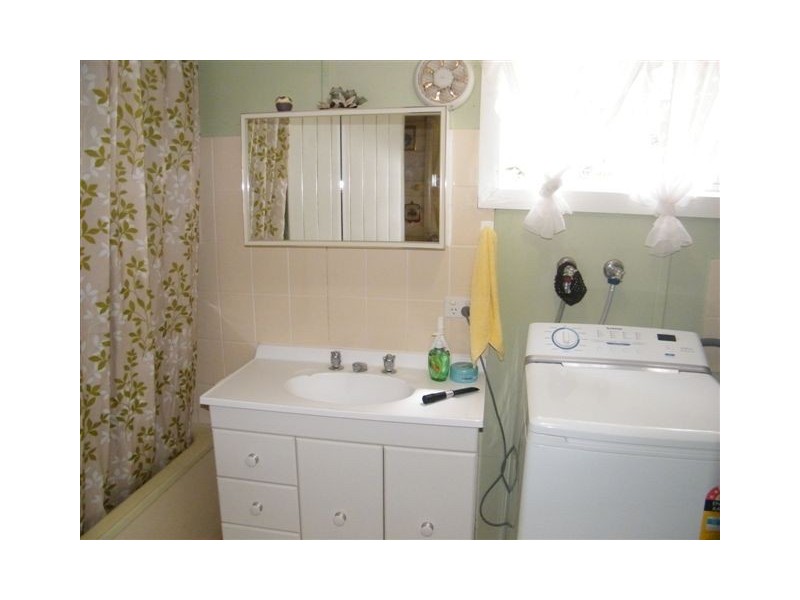 11 Fern Street, Quirindi NSW 2343