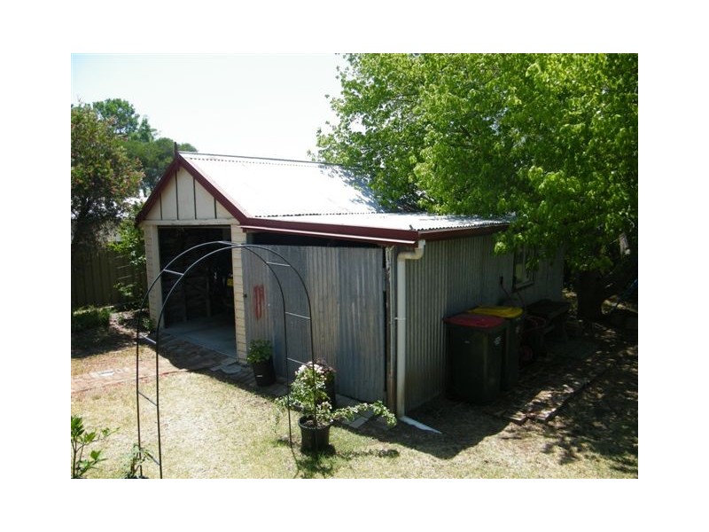 11 Fern Street, Quirindi NSW 2343