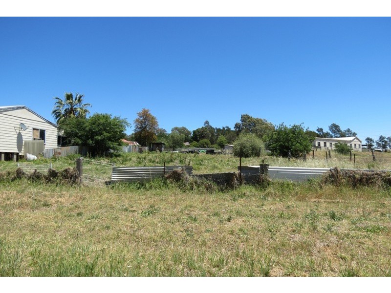 10 Naroogal Street, Mumbil NSW 2820