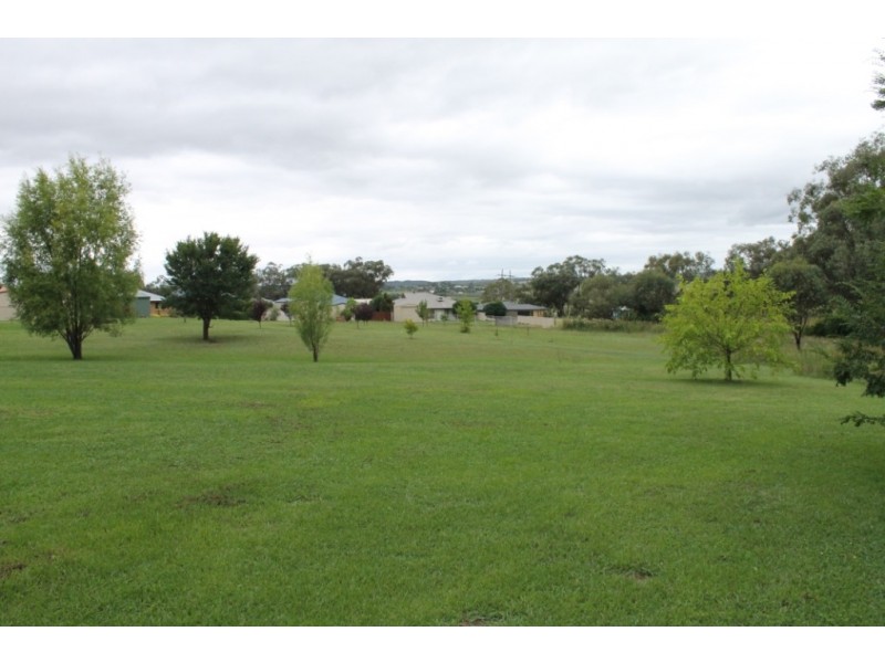 6 Vincent Place, Inverell NSW 2360