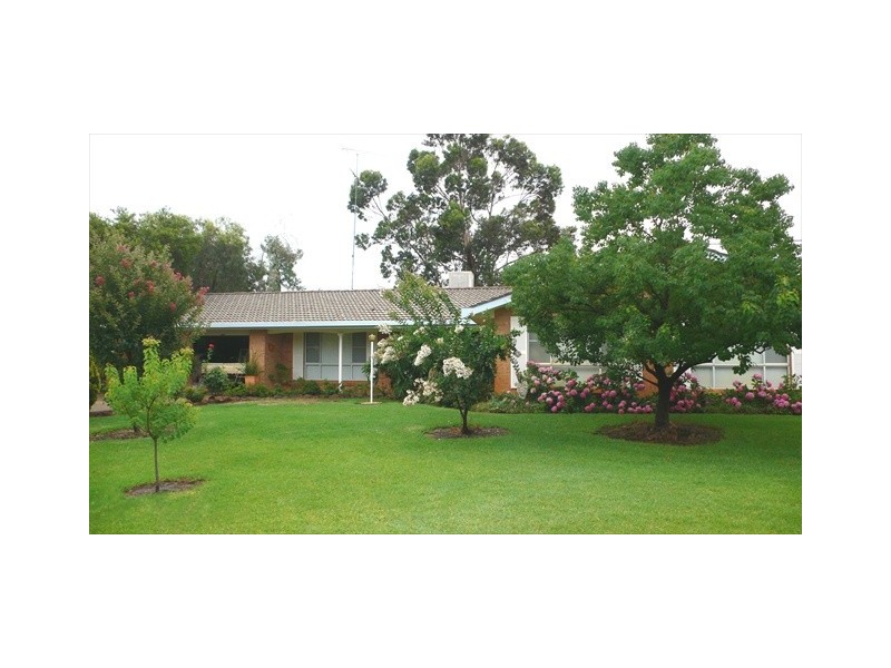 73 Wellington St, Baradine NSW 2396